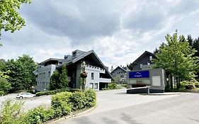 Apartmán Resident A001 - BEZBARIÉROVÝ Apartmán ideální pro rodiny s dětmi, v těsné blízkosti Anenského údolí, bobové dráhy, Ski areálů, Ski školy, FREE PARKING, FREE WIFI, výhled do zahrady s posezením na terase, dětské hřiště v areálu